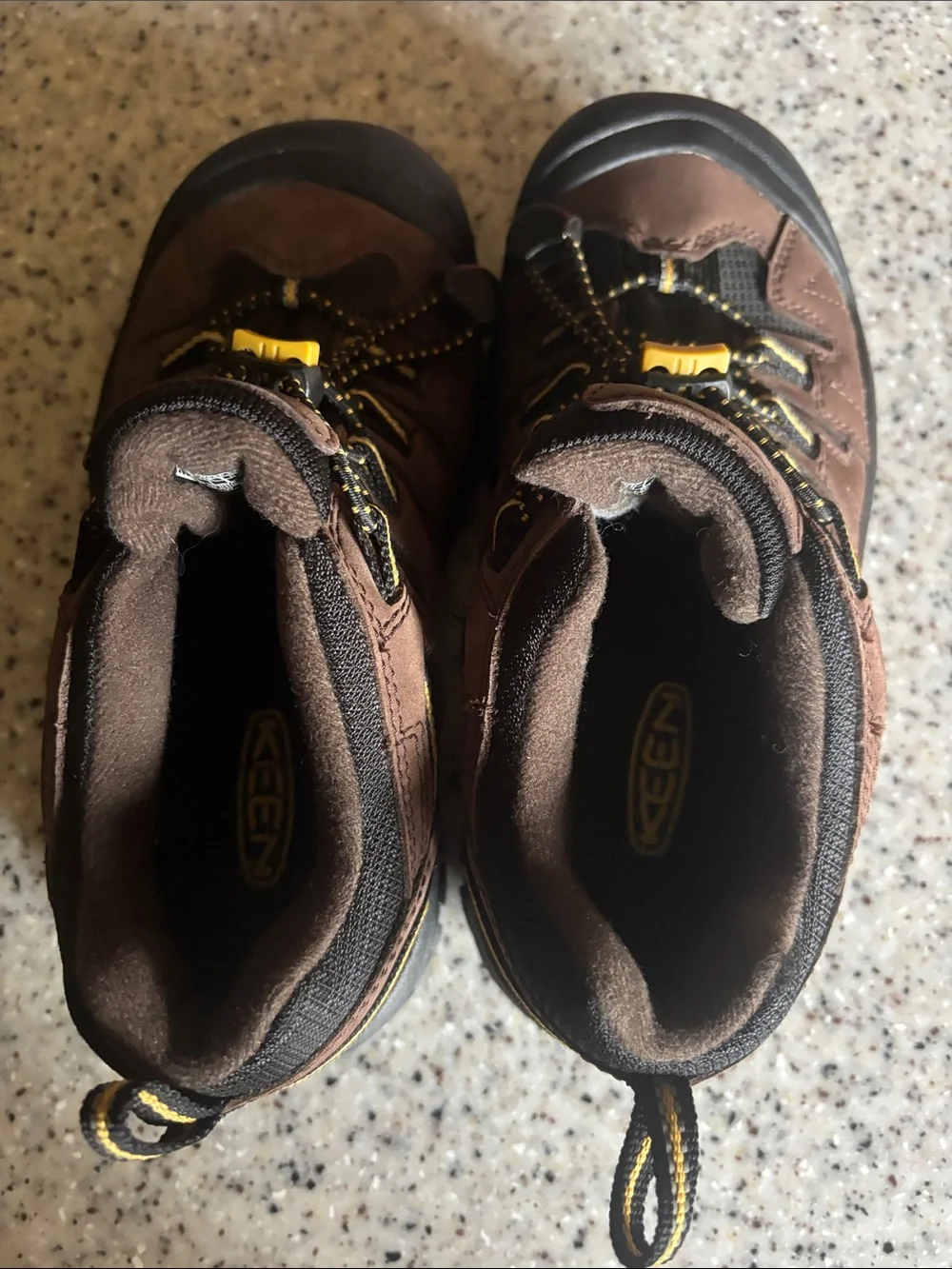 Keen Brown Leather Low-Cut Shoes with Yellow Accents